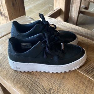 Black Platform Air Forces